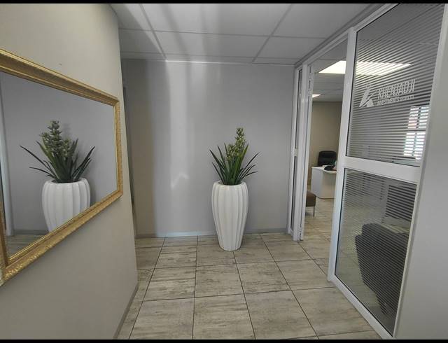 424M² OFFICE FOR SALE IN DAINFERN